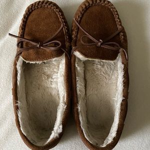 Moccasin shoes/slippers